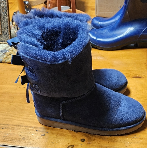 UGG Bailey Bow Blue Ankle Boots - Picture 1 of 6
